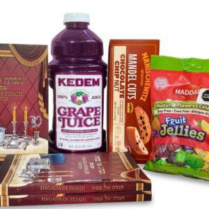 Set Para Pesaj: Tres Libros Hagada De Pesaj , Un Jugo Kedem (1.89L) , Un Chocolate Chip Nut 170g y Una Bolsa De Caramelos
